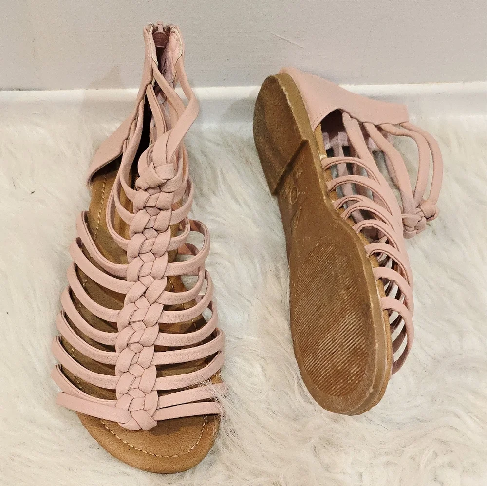 โจ 6 US Set of 5 Pairs of Women's Shoes โ Comfort, Style & Unique Details Ideal - Picture 9 of 16